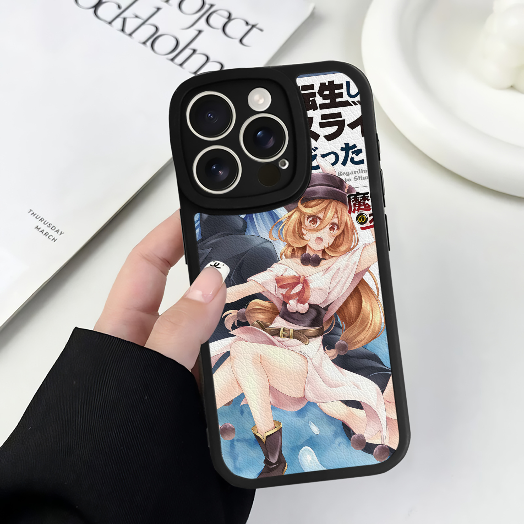 （画像用） 転スラ Regarding Reincarnated to Slime 【iPhone 16シリーズ対応】シリコンスマホケース（レザー調） 材質：シリコン